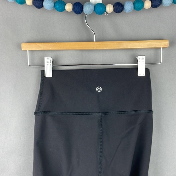 lululemon Full Length Black Leggings - Size 2 - Picture 1 of 9